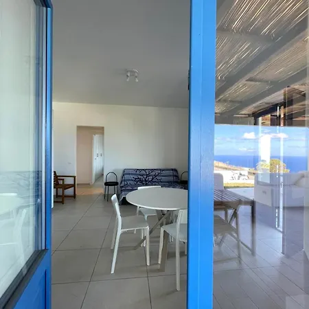 A - Alba & Rosina, Isola Salina * Malfa (Salina)