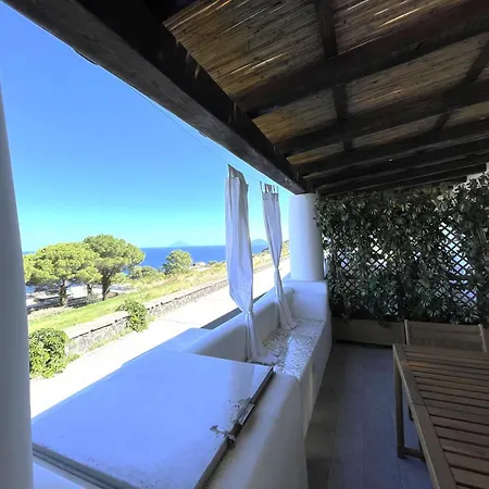 Holiday home A - Alba & Rosina, Isola Salina Malfa (Salina)