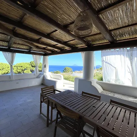 A - Alba & Rosina, Isola Salina * Malfa (Salina)